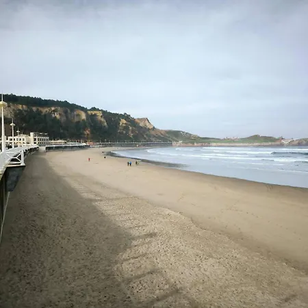 Con Vistas, Mar De Vut3883as * Salinas (Castrillon)